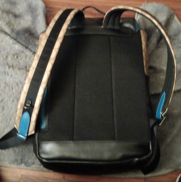 Coach backpack - Picture 2 of 4